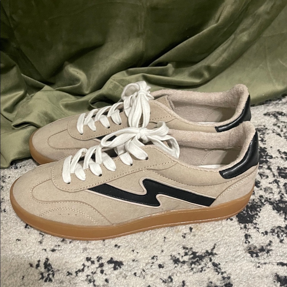 Madden Girl Beige and Black Sneakers